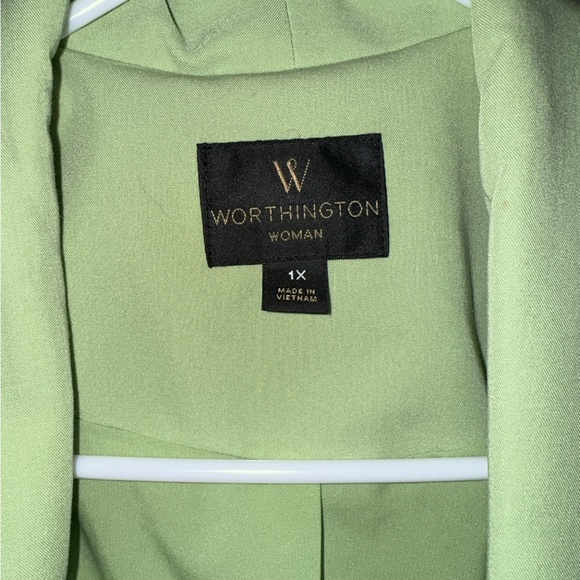 Size 20/1x Worthington Women’s pant suit. Light green color. - Picture 6 of 6